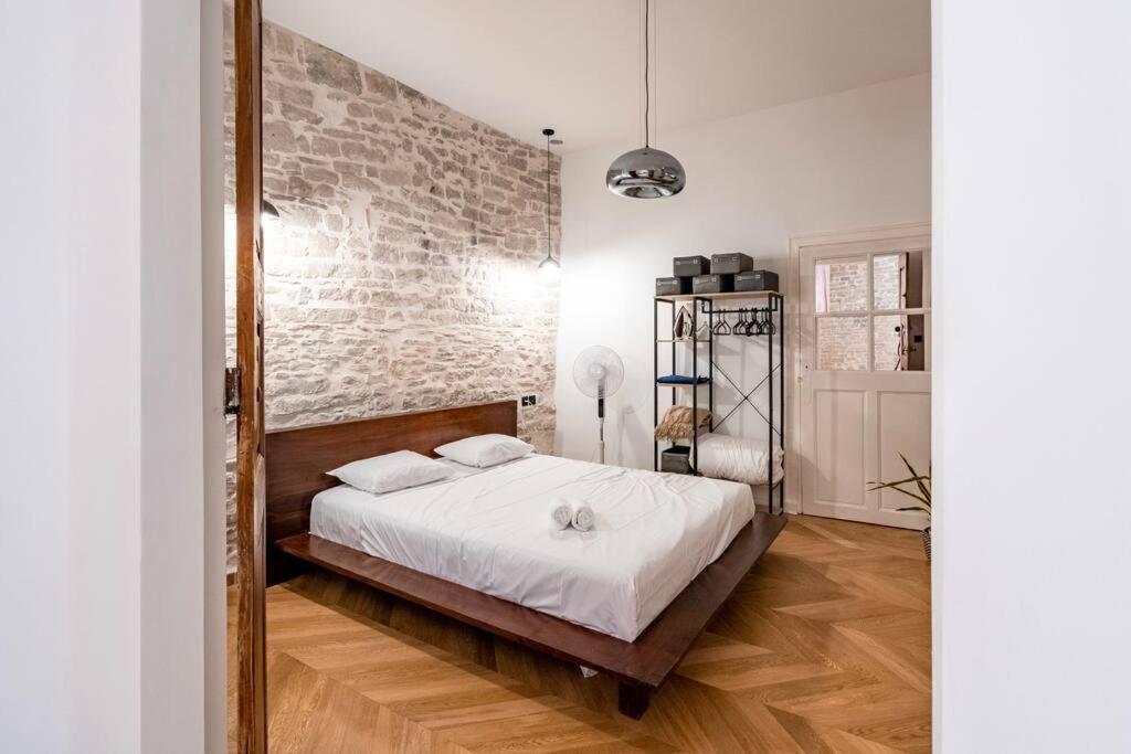 Apartamento Harmonie Nimes Exterior foto