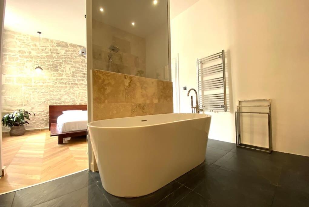 Apartamento Harmonie Nimes Exterior foto
